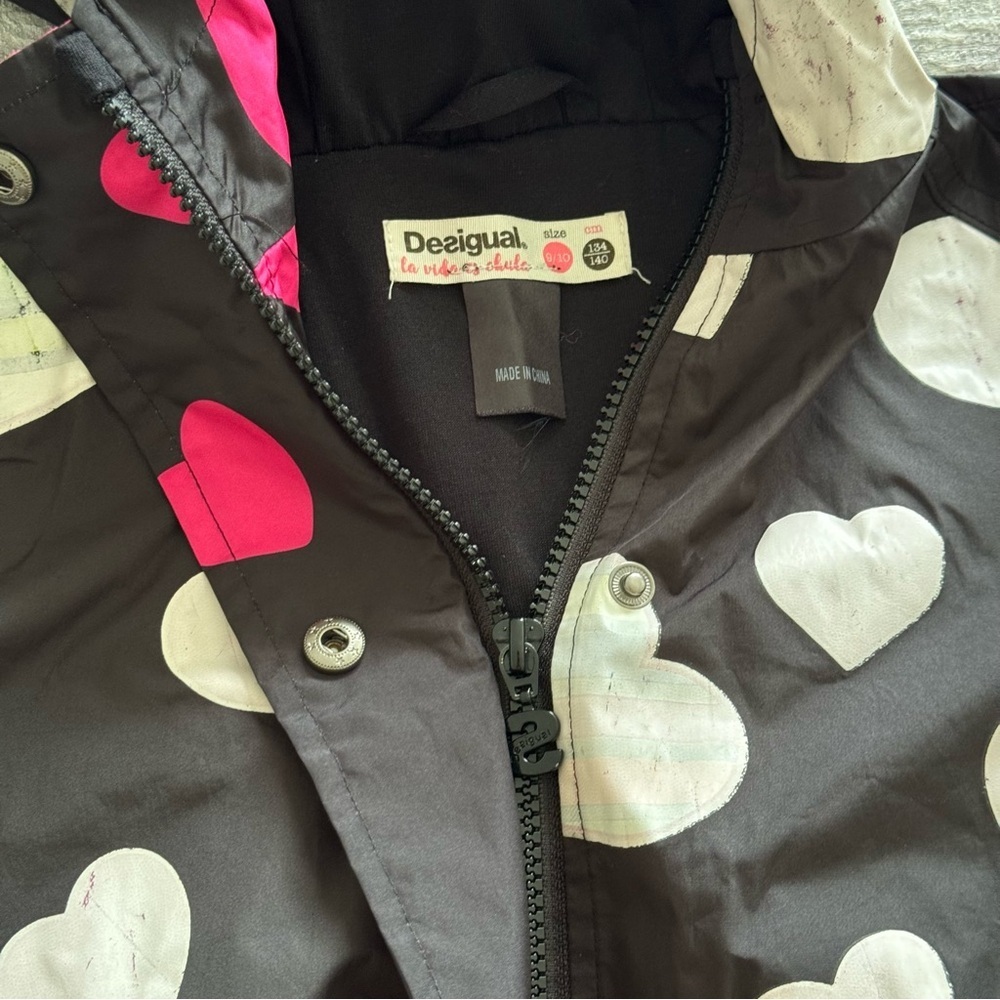 Desigual Kids Heart Raincoat - Black and Pink, Size 9/10 - Picture 11 of 11